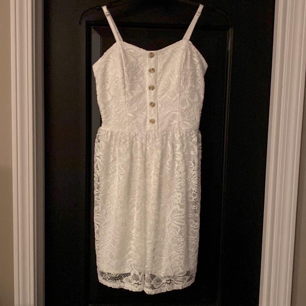 IZ Byer off white lace dress with adjustable spaghetti straps size Medium